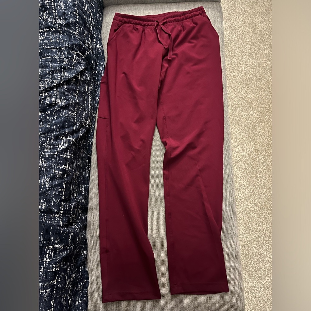 Fit Scrubs Women’s Scrub Pants Maroon Medium Petite